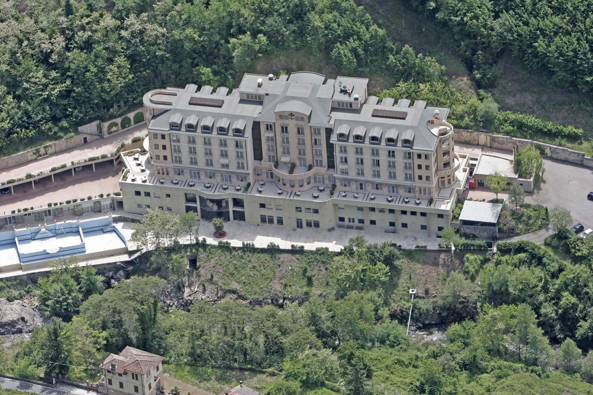 Grand Hotel Antiche Terme Di Pigna Exterior foto